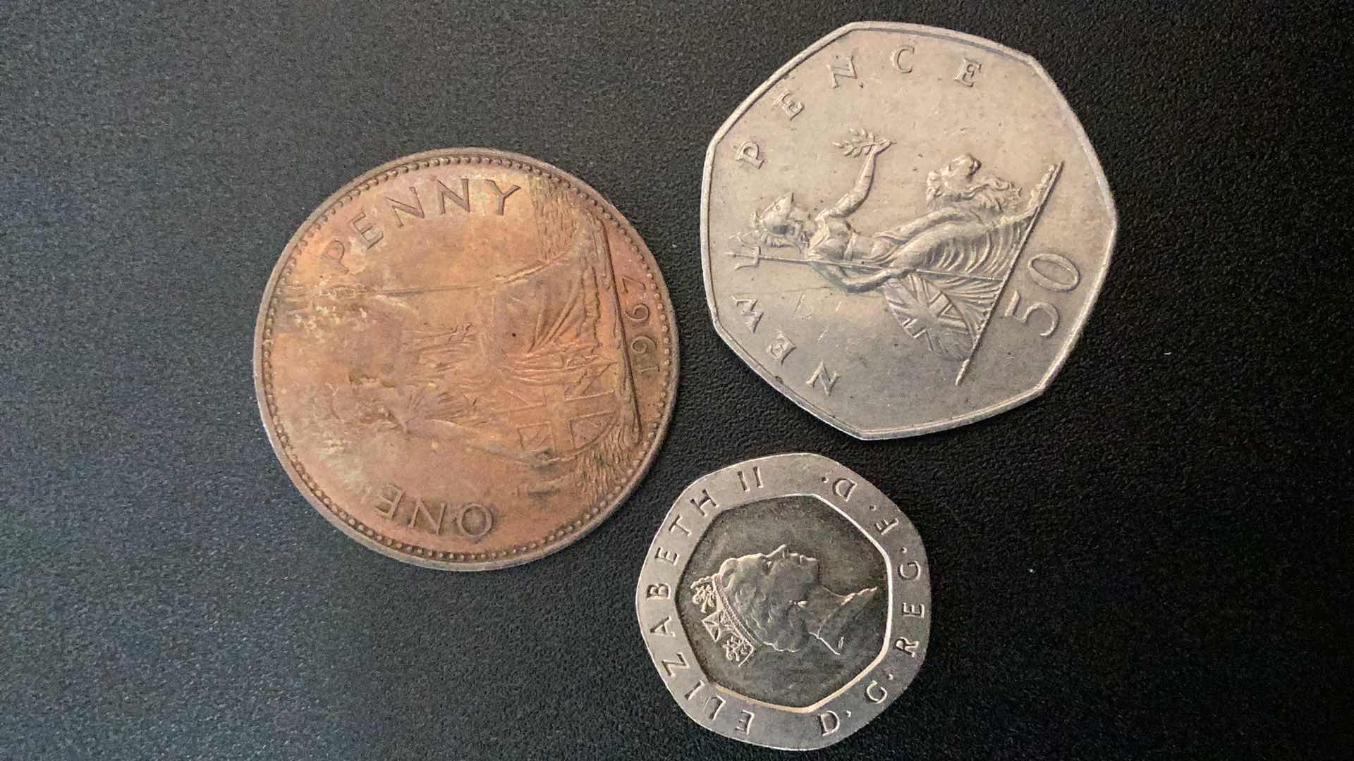 Photo 2 of 3 COLLECTIBLE COINS - GREAT BRITAIN 1967,  1976, 1987