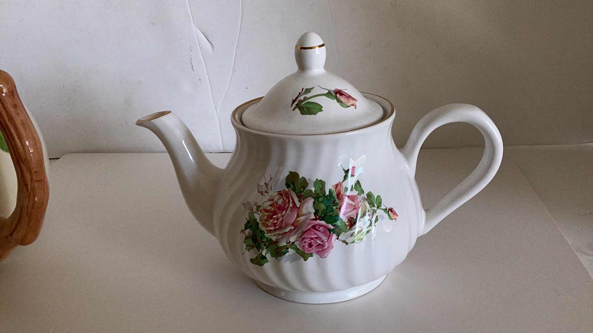 Photo 4 of 3 PIECE PORCELAIN - TEAPOT ARTHUR WOOD AND SON STAFFORDSHIRE ENGLAND NUMBERED, TEAPOT THE ROSE AND CROWN MADE IN ENGLAND, TEAPOT TELEFLORA