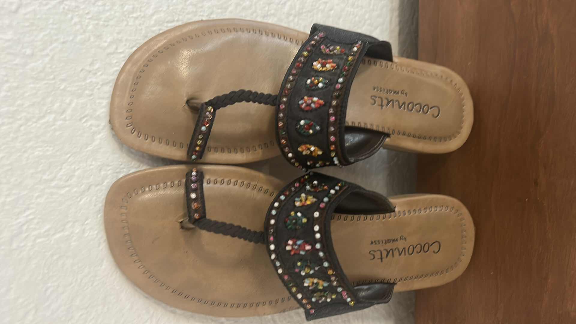 Photo 2 of COCONUTS BY MATISSE SIZE 7 SANDALS