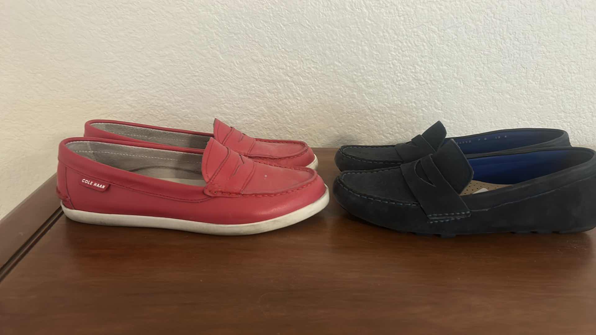 Photo 4 of 2 PAIR COLE HAAN LEATHER SLIP ONS SIZE 7