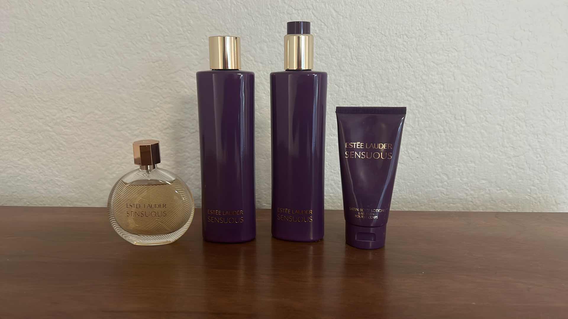 Photo 4 of ESTEE LAUDER SENSUOUS COLLECTION