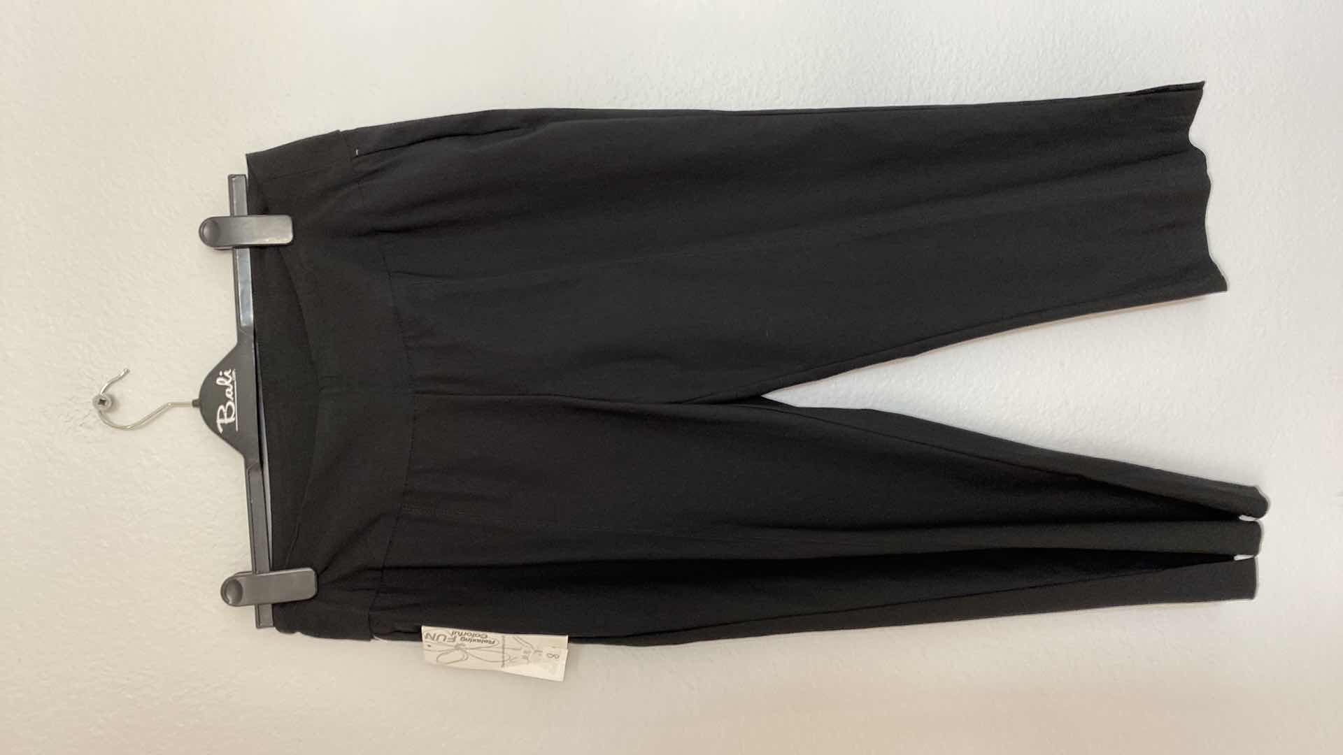 Photo 1 of NWT WOMEN’S SIZE 8 LULU B PULL ON CROP PANTS 