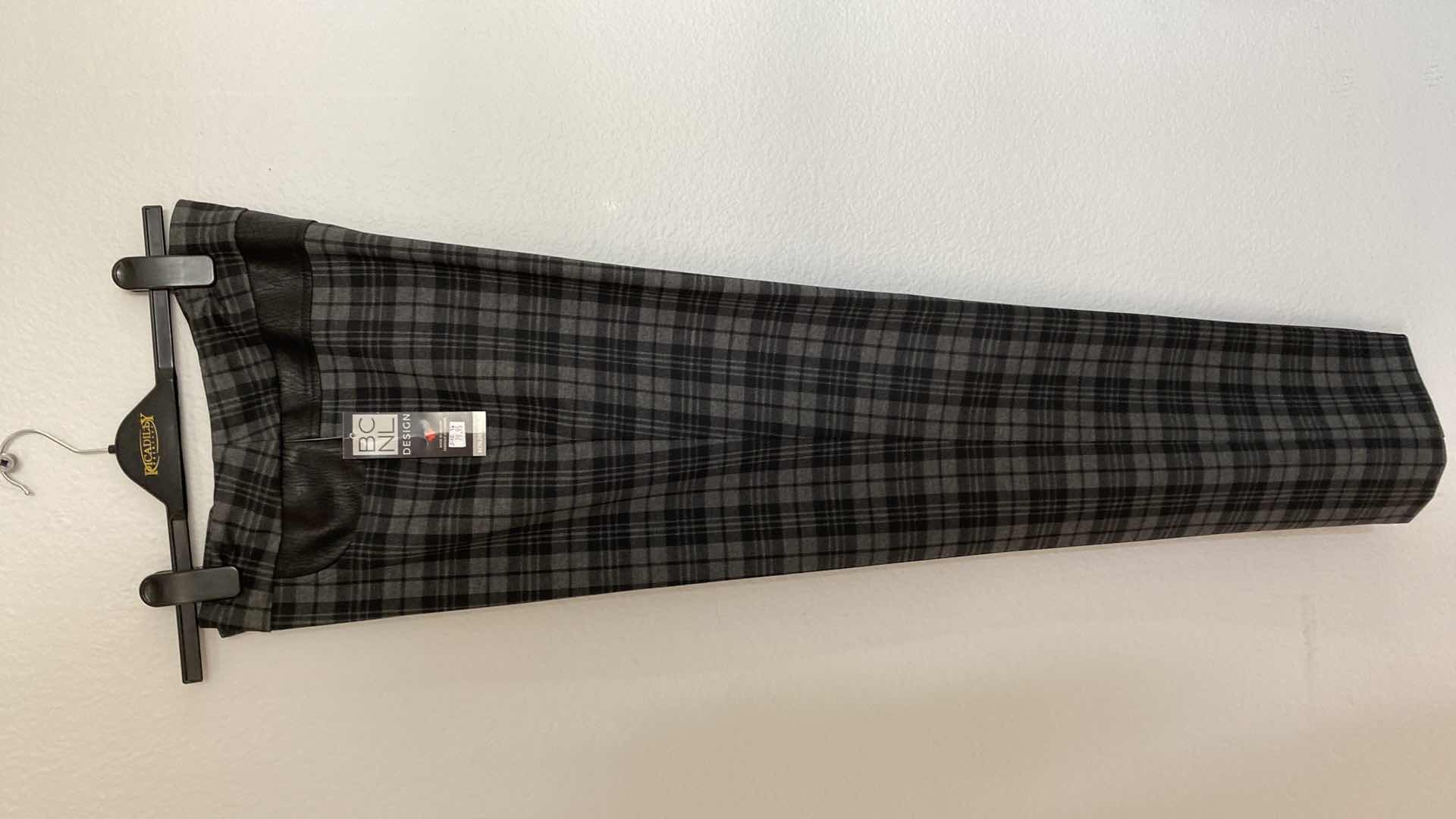 Photo 1 of NWT WOMEN’S SIZE 16 BCNL DESIGN PLAID PANTS 