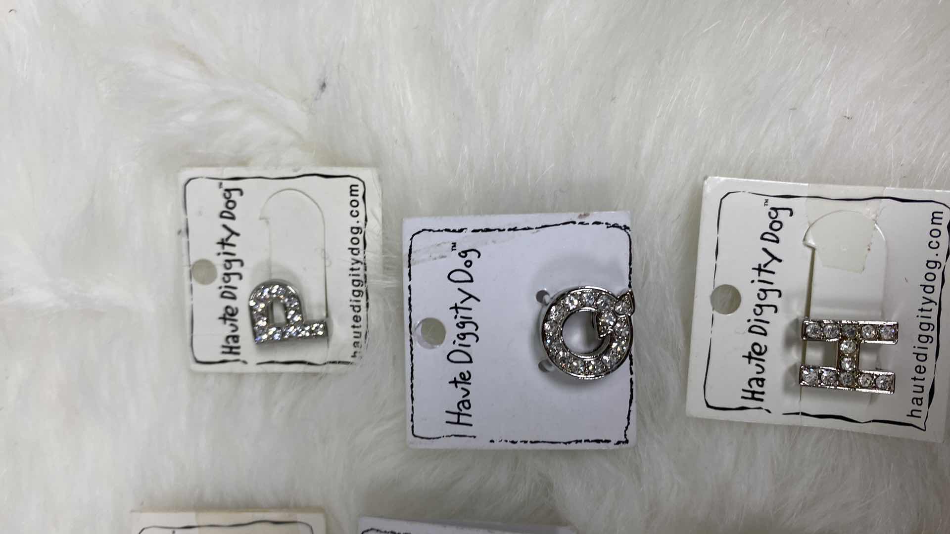 Photo 3 of NEW 10- PIECES COSTUME JEWELRY 