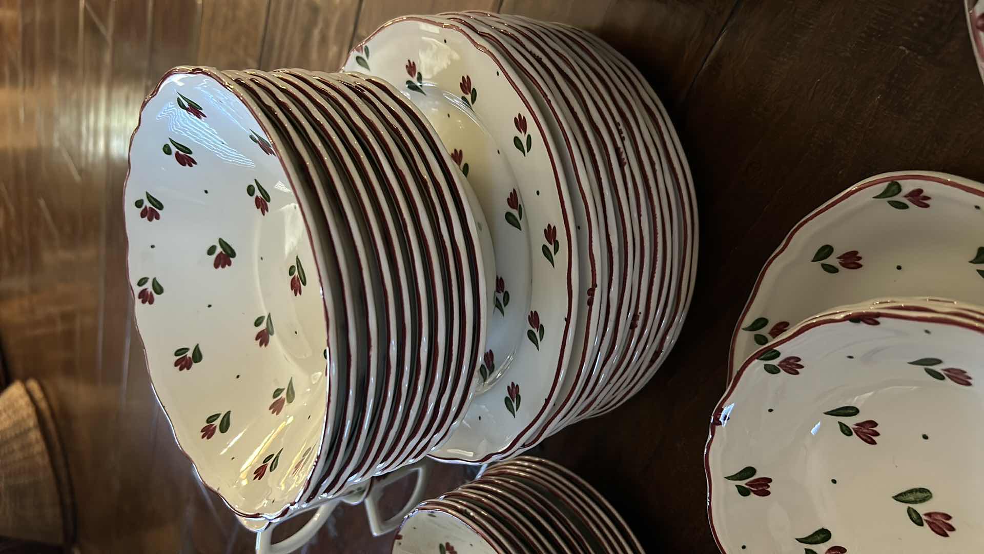 Photo 4 of 79 piece Johnson brothers dinnerware sets from England