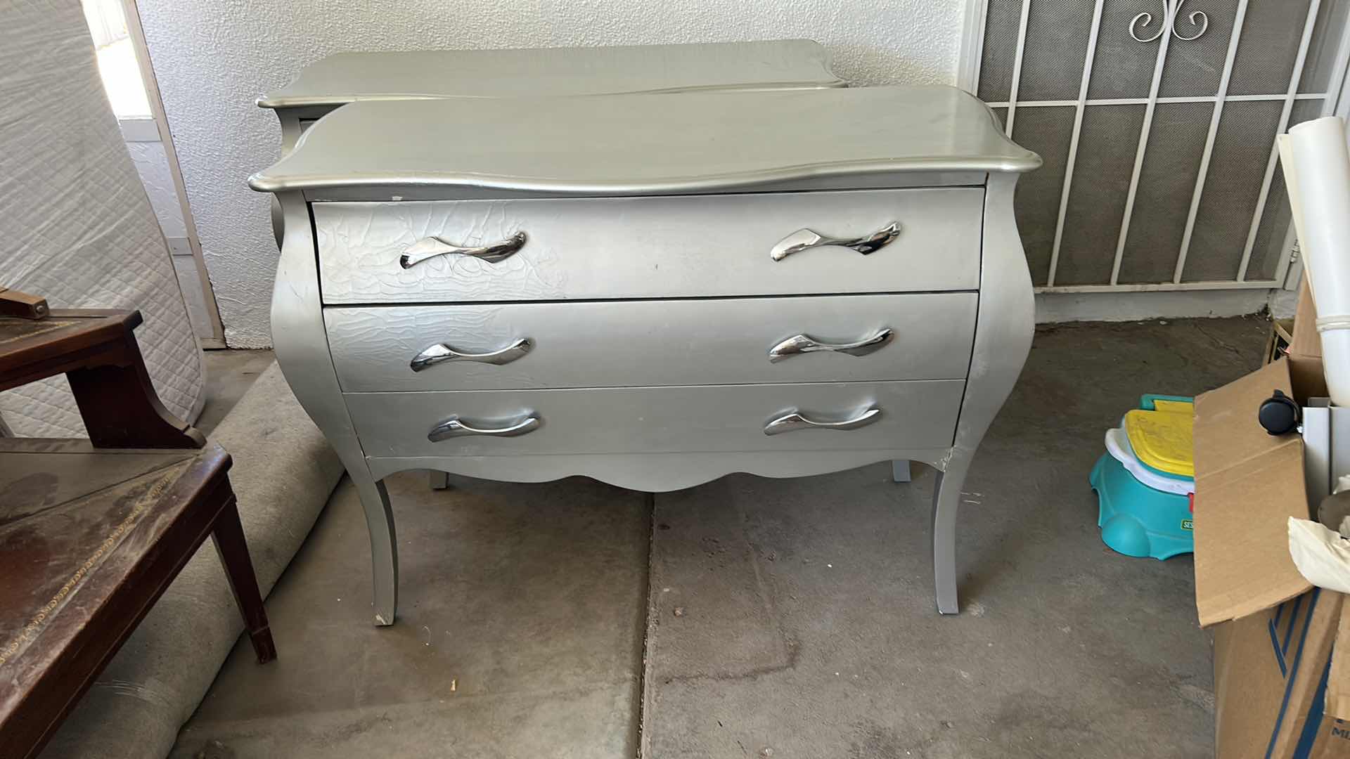 Photo 8 of SILVER DRESSER / BUFFET CONTEMPORARY DESIGN 45 1/2“ x 21“ x H33 1/2“