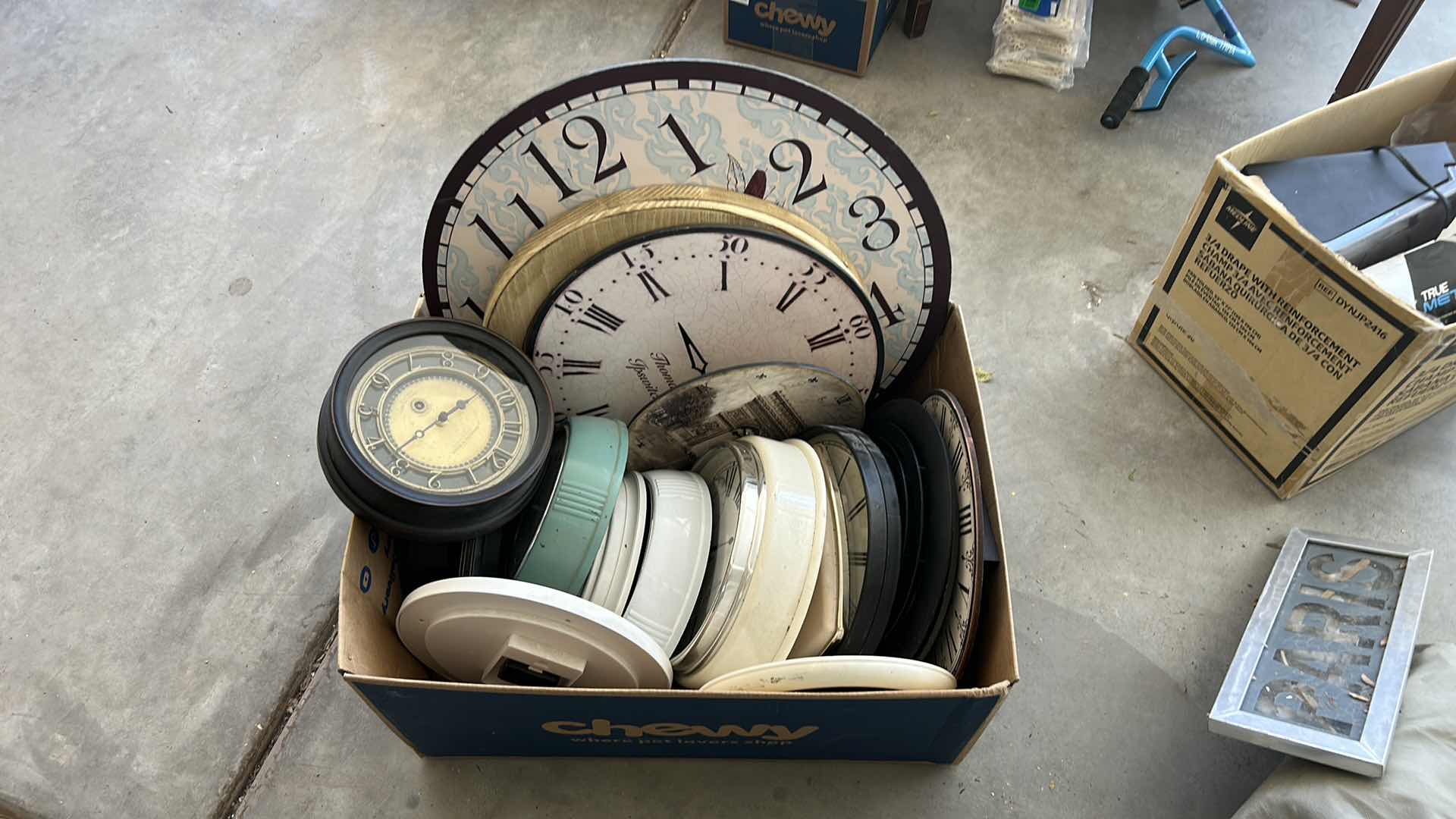 Photo 4 of BOX OF CLOCKS