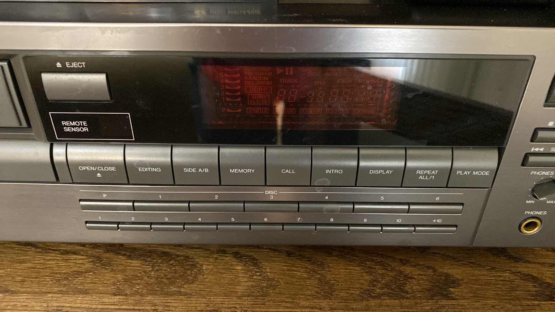 Photo 3 of JVC COMPACT DISC PLAYER WITH 2 MAGAZINES AND REMOTE