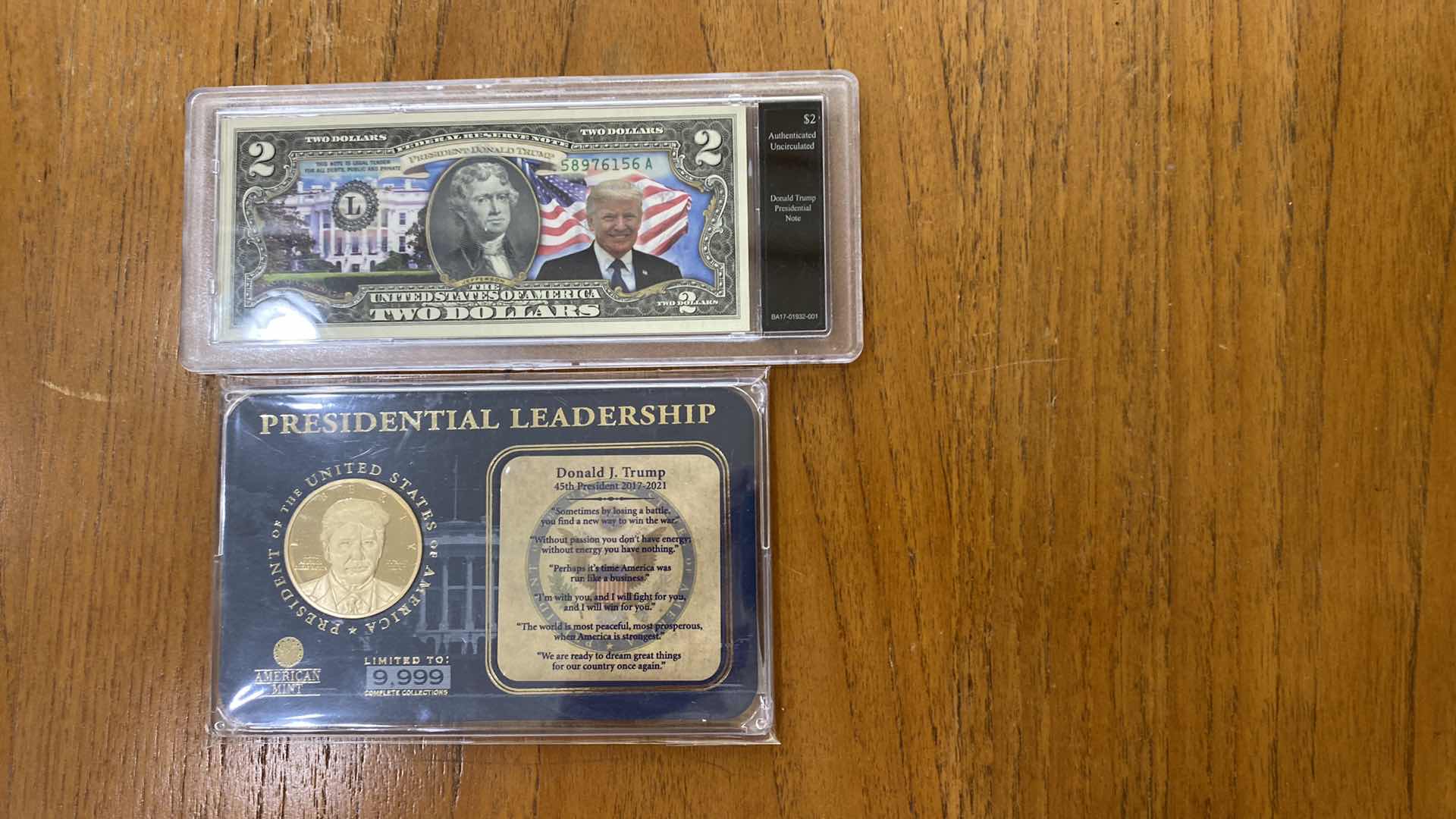 Photo 1 of UNCIRCULATED PRESIDENT TRUMP $2. NOTE AND PRESIDENTIAL LEADERSHIP LIBERTY DOLLAR