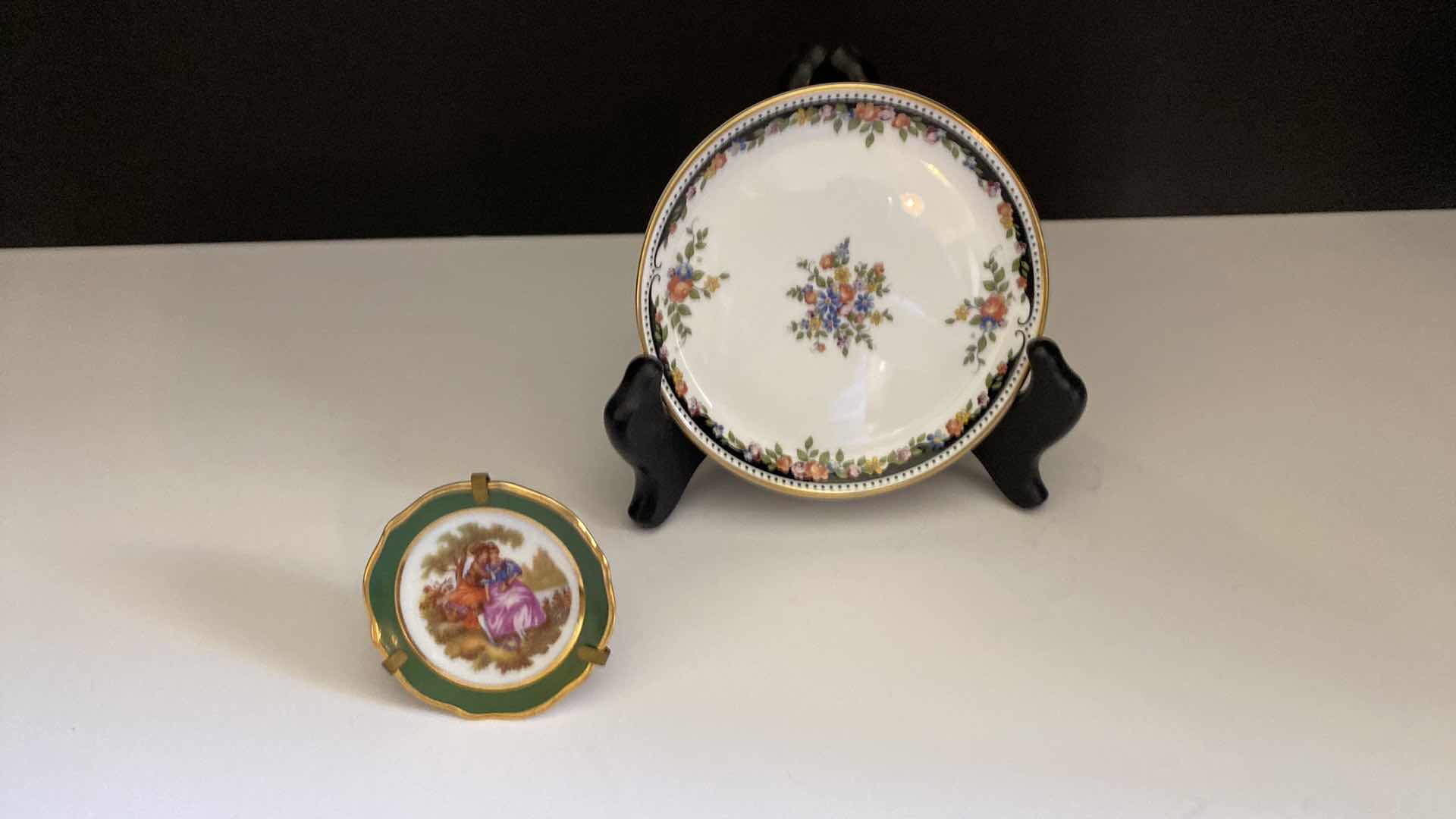 Photo 4 of GOLD IMARI HAND PAINTED PORCELAIN LIGHTER, LIMOGES RING DISH, WEDGWOOD CHINA PLATE 4”