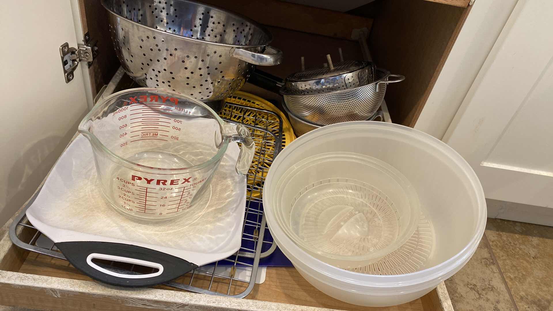 Photo 3 of CONTENTS OF KITCHEN CABINET GLASS STORAGE WITH LIDS AND MORE