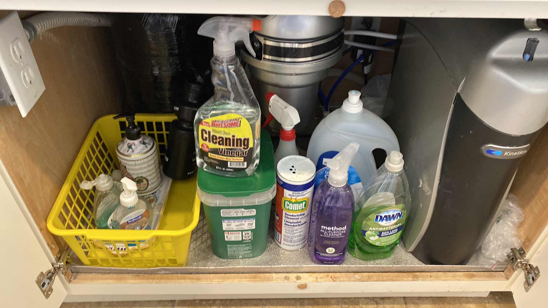 Photo 1 of CONTENTS OF KITCHEN CABINET UNDER SINK