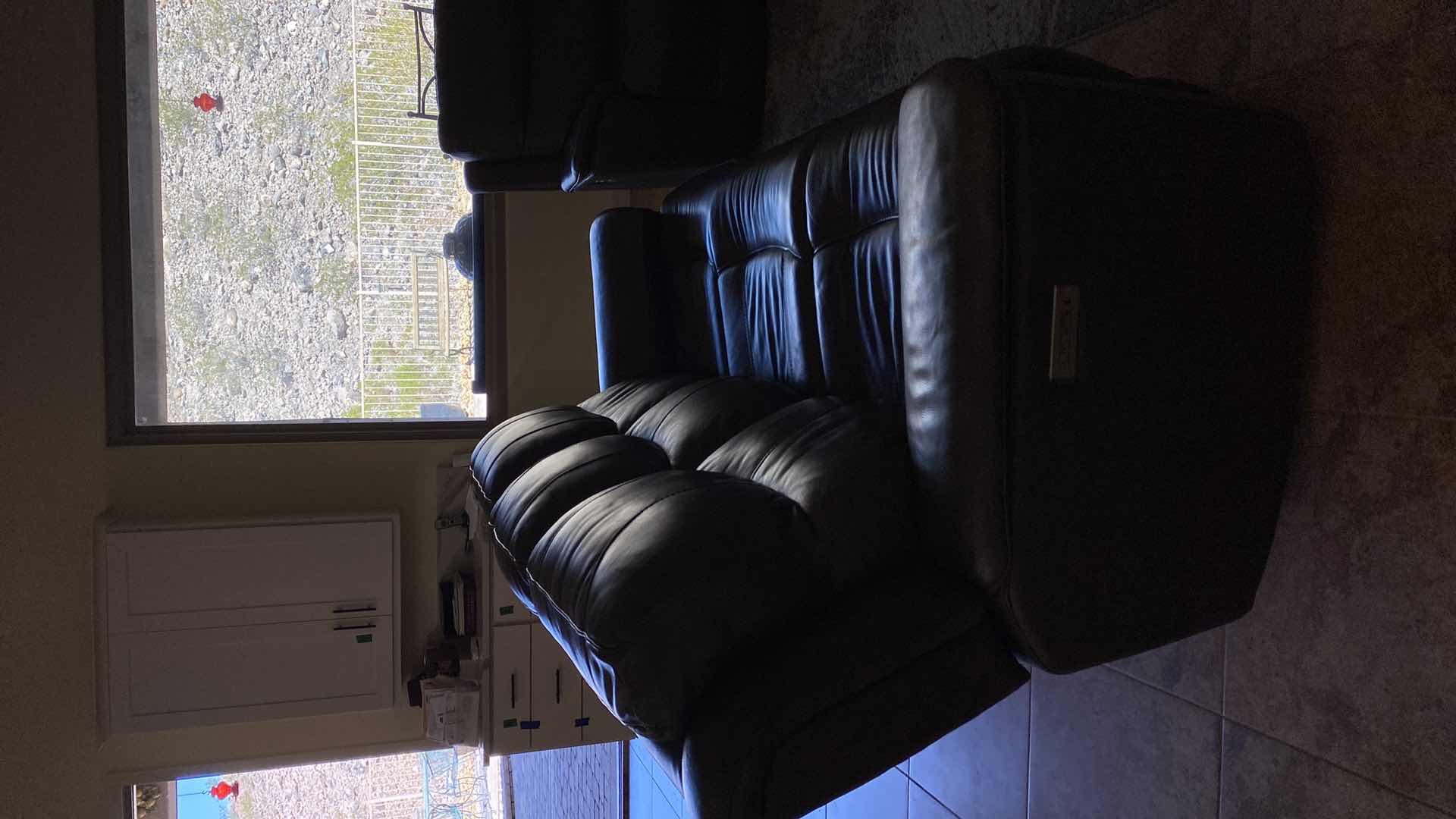 Photo 2 of 90” BROWN BONDED LEATHER RECLINING SOFA BY FLEXSTEEL WITH USB