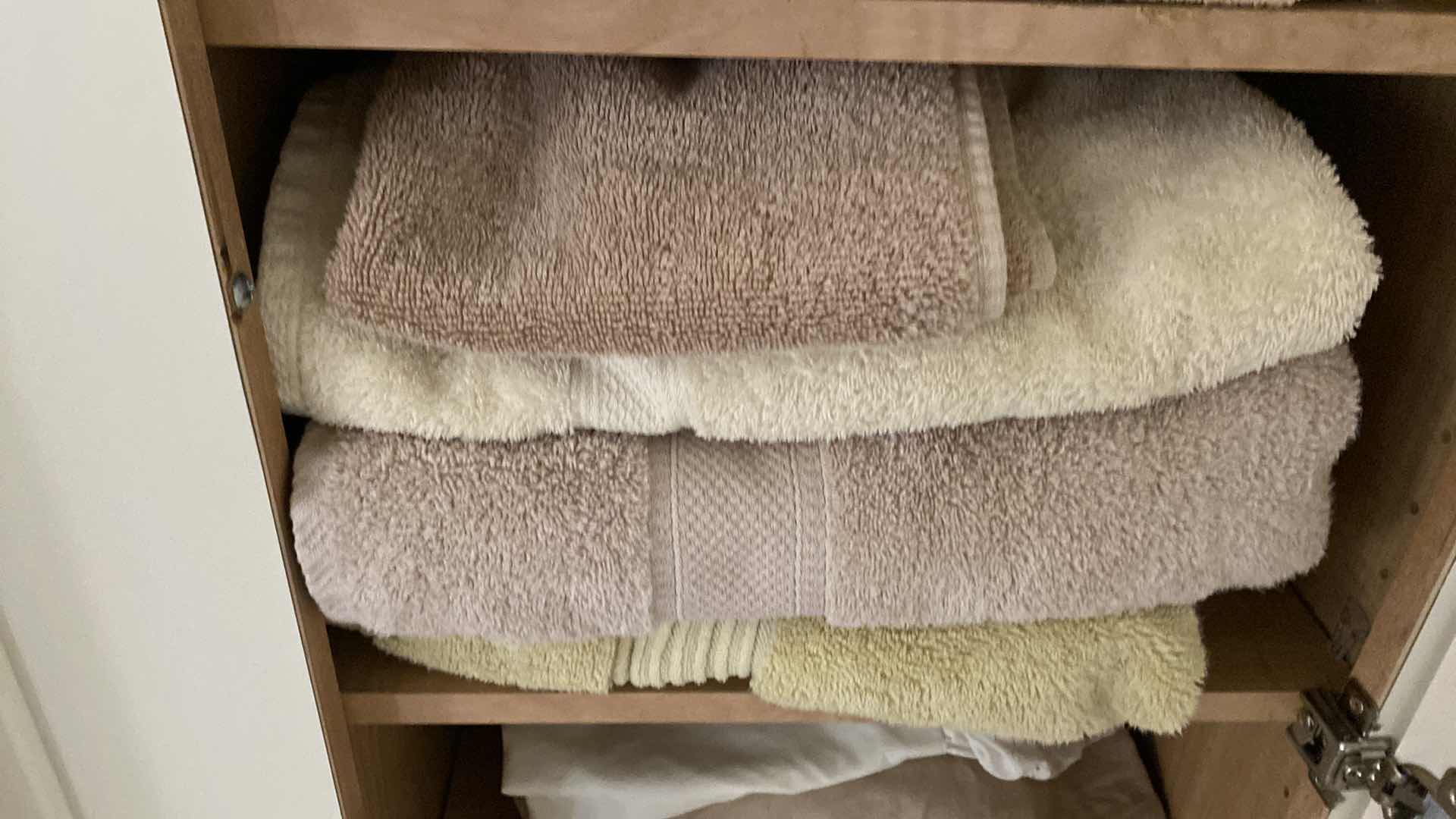 Photo 5 of CONTENTS DOWNSTAIRS LINEN CABINET TOWELS QUEEN BEDDING HEATING PADS