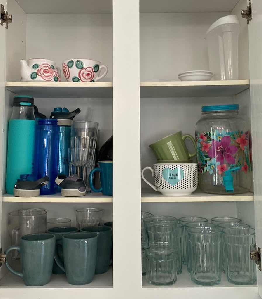 Photo 1 of CONTENTS OF CABINET GLASSWARE AND COFFEE CUPS