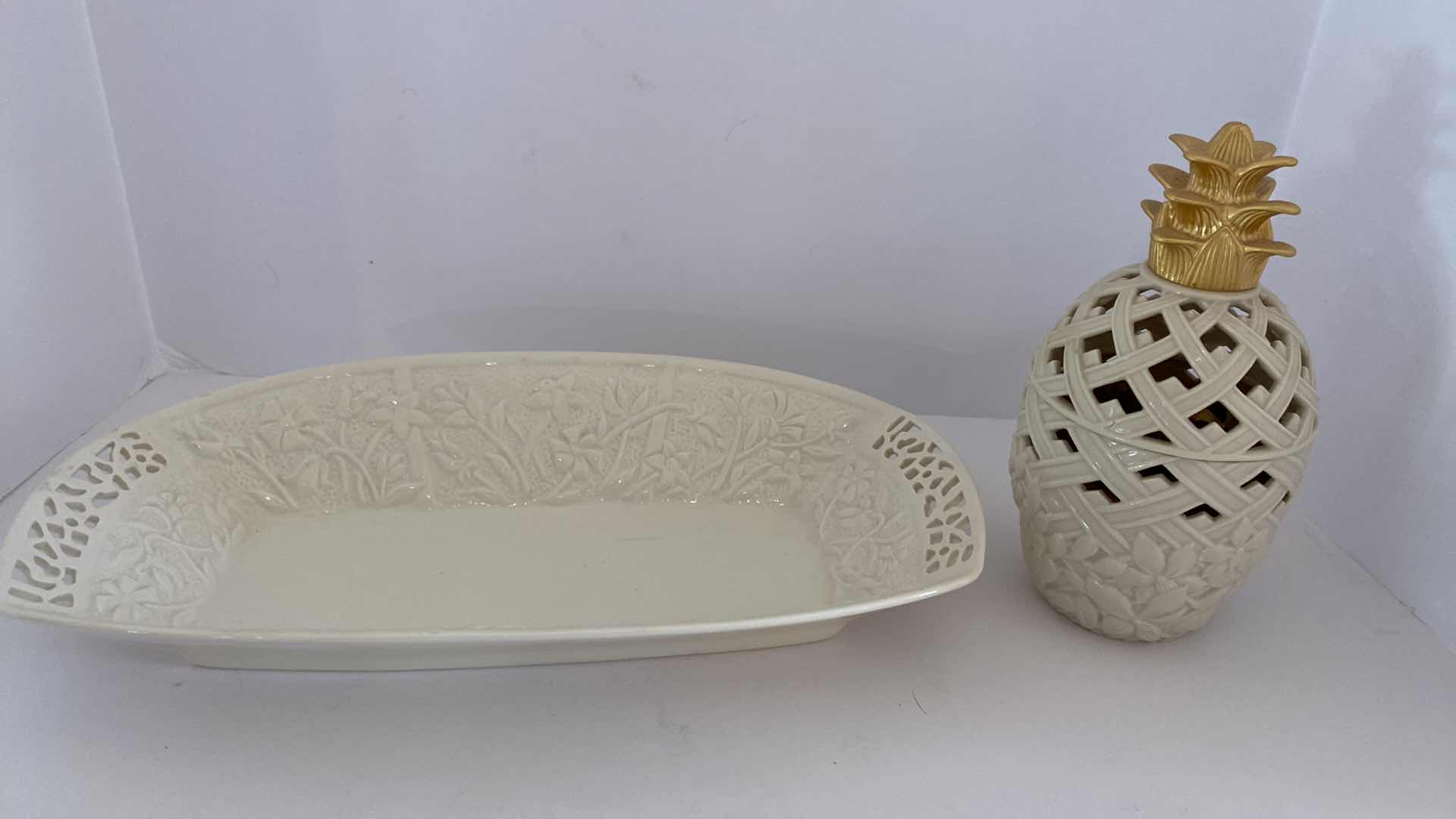 Photo 1 of LENOX JASMINE TRAY 8 1/4” X 14 3/4” AND PINEAPPLE H 8 1/2”