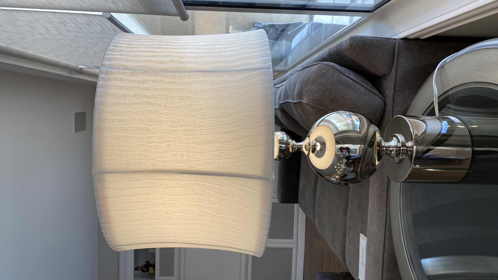 Photo 1 of MODERN CHROME COLOR TABLE LAMP H 25.5”