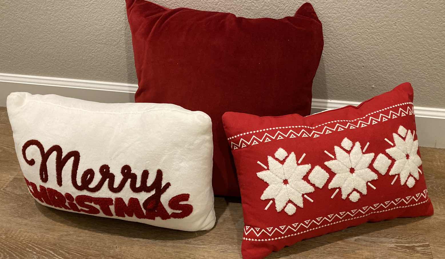 Photo 1 of HOLIDAY PILLOWS