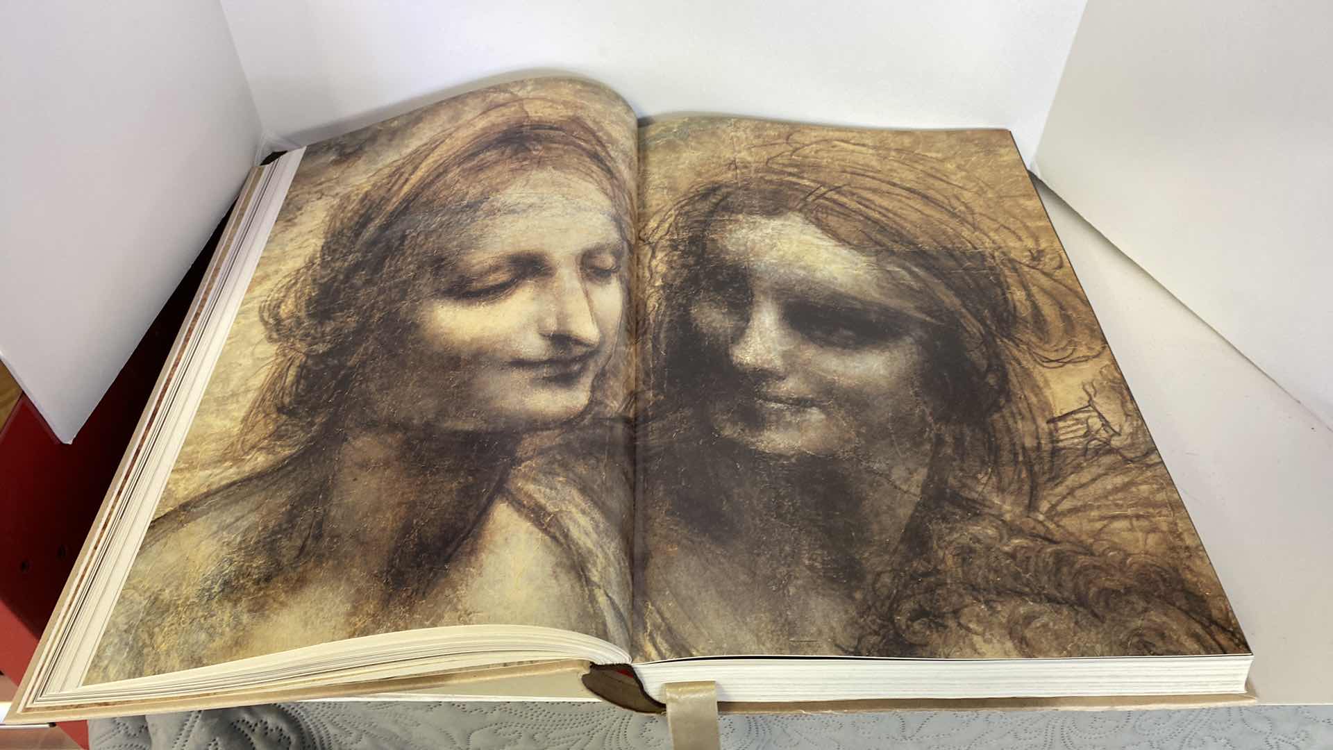 Photo 8 of TASCHEN LEONARDO DA VINCI “THE COMPLETE PAINTINGS AND DRAWINGS” COFFEE TABLE BOOK 12” x 18”