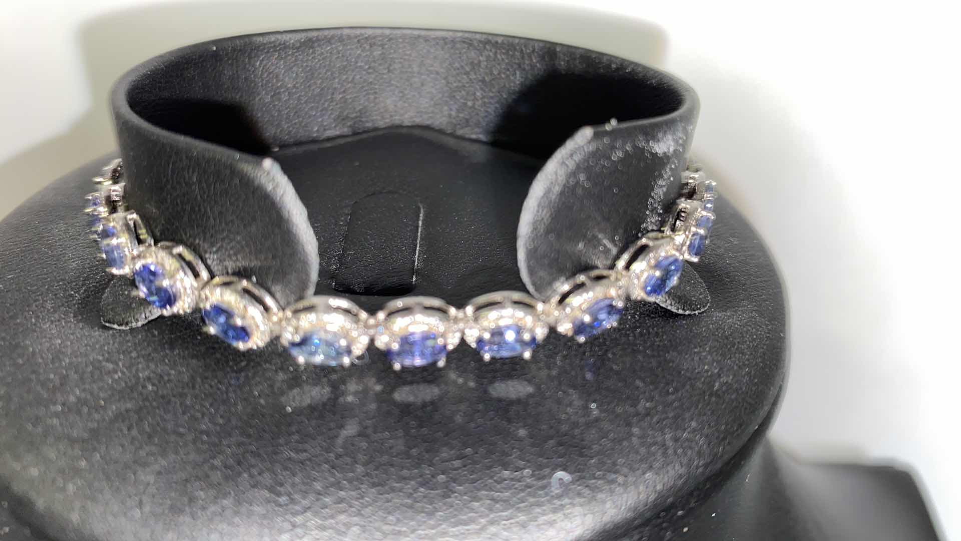 Photo 2 of ORIANNE 925 SILVER BRACELET WITH 7.89 CTS TANZANITE .21 CTS DIAMOND WITH APPRAISAL