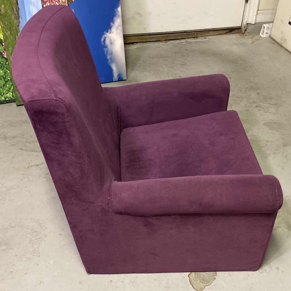 Photo 2 of PURPLE DOG BED OR CHILD CHAIR 29“ x 25“ H 28”