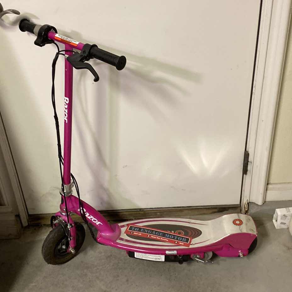 Photo 1 of RAZOR BATTERY POWERED SCOOTER
CHARGING CORD MISSING