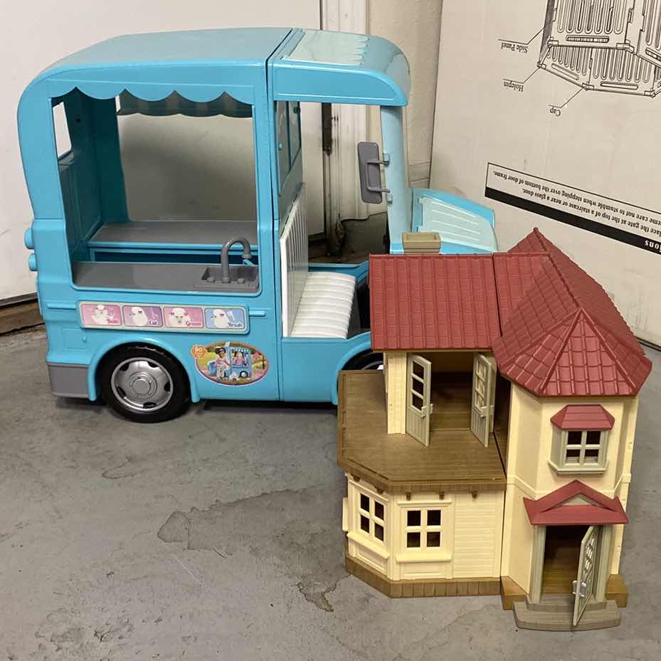 Photo 1 of VAN AND DOLL HOUSE KIDS TOYS