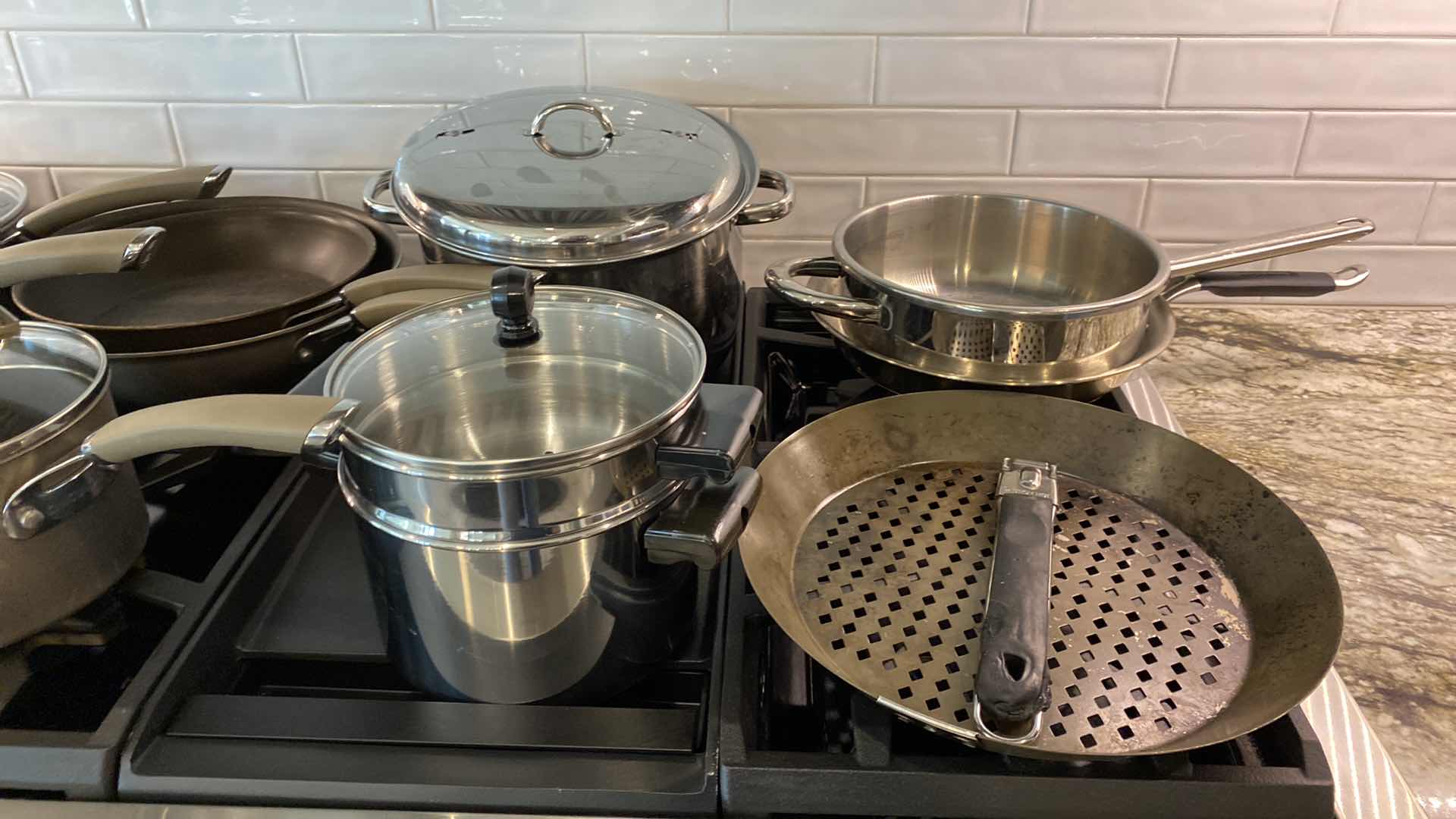 Photo 4 of CIRCULON  POTS PANS AND MORE