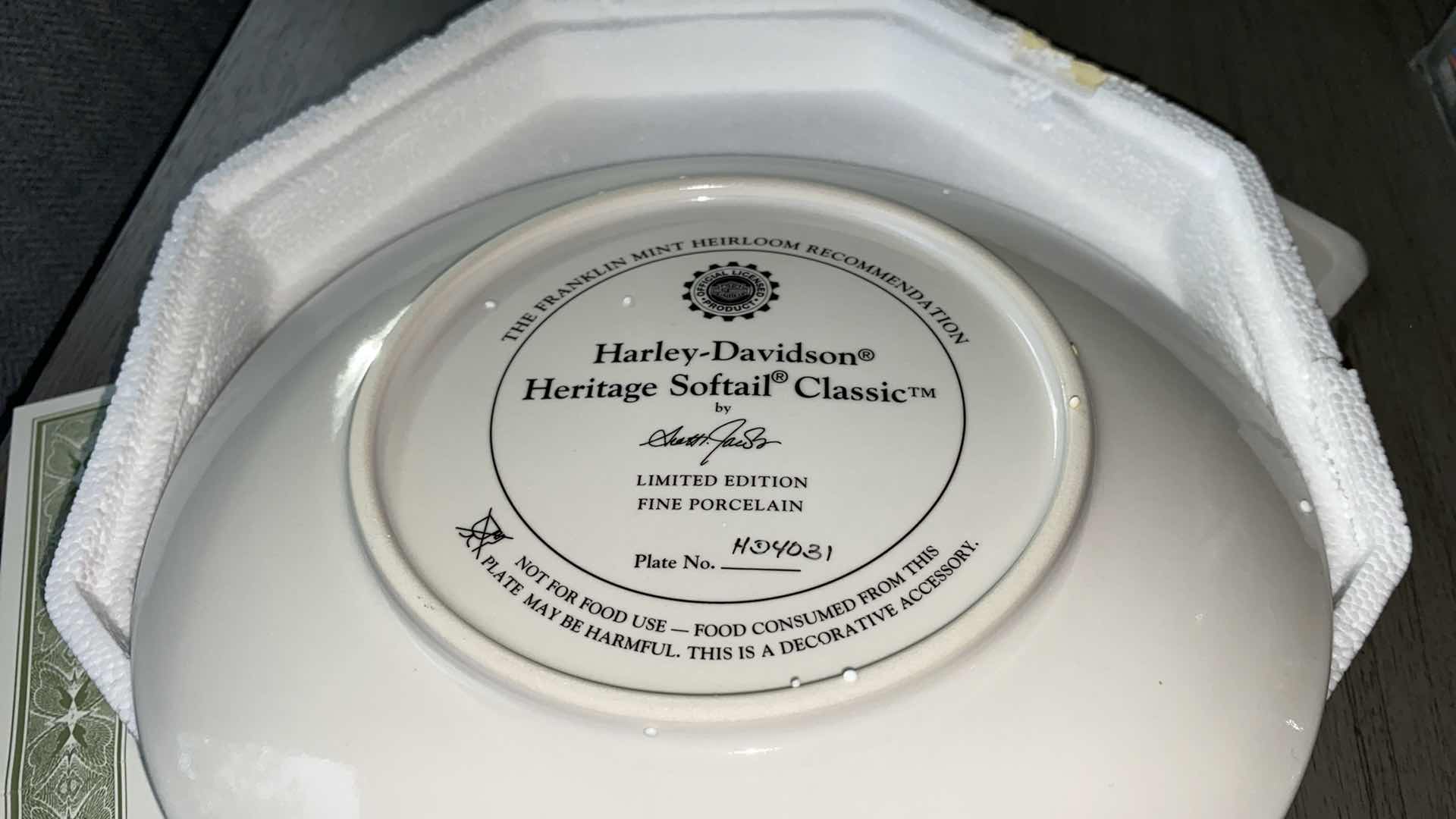 Photo 3 of FRANKLIN MINT HARLEY-DAVIDSON HERITAGE SOFTAIL CLASSIC ANS LIBERTY CLASSICS SMALL BOCK V8