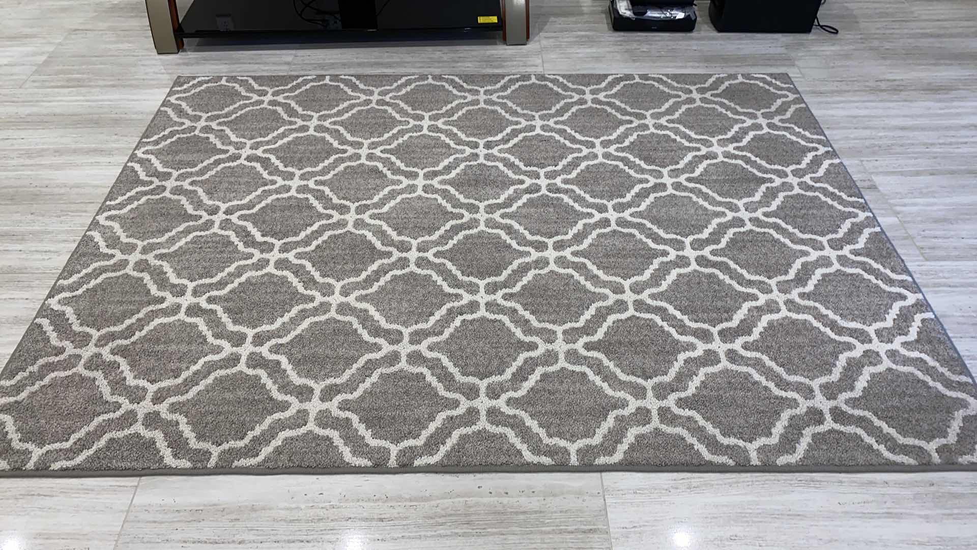 Photo 1 of GREY AND CREAM AREA RUG 5’ x 7’