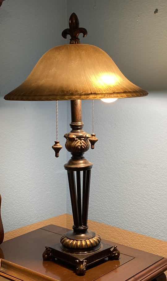 Photo 1 of TABLE LAMP H 27”