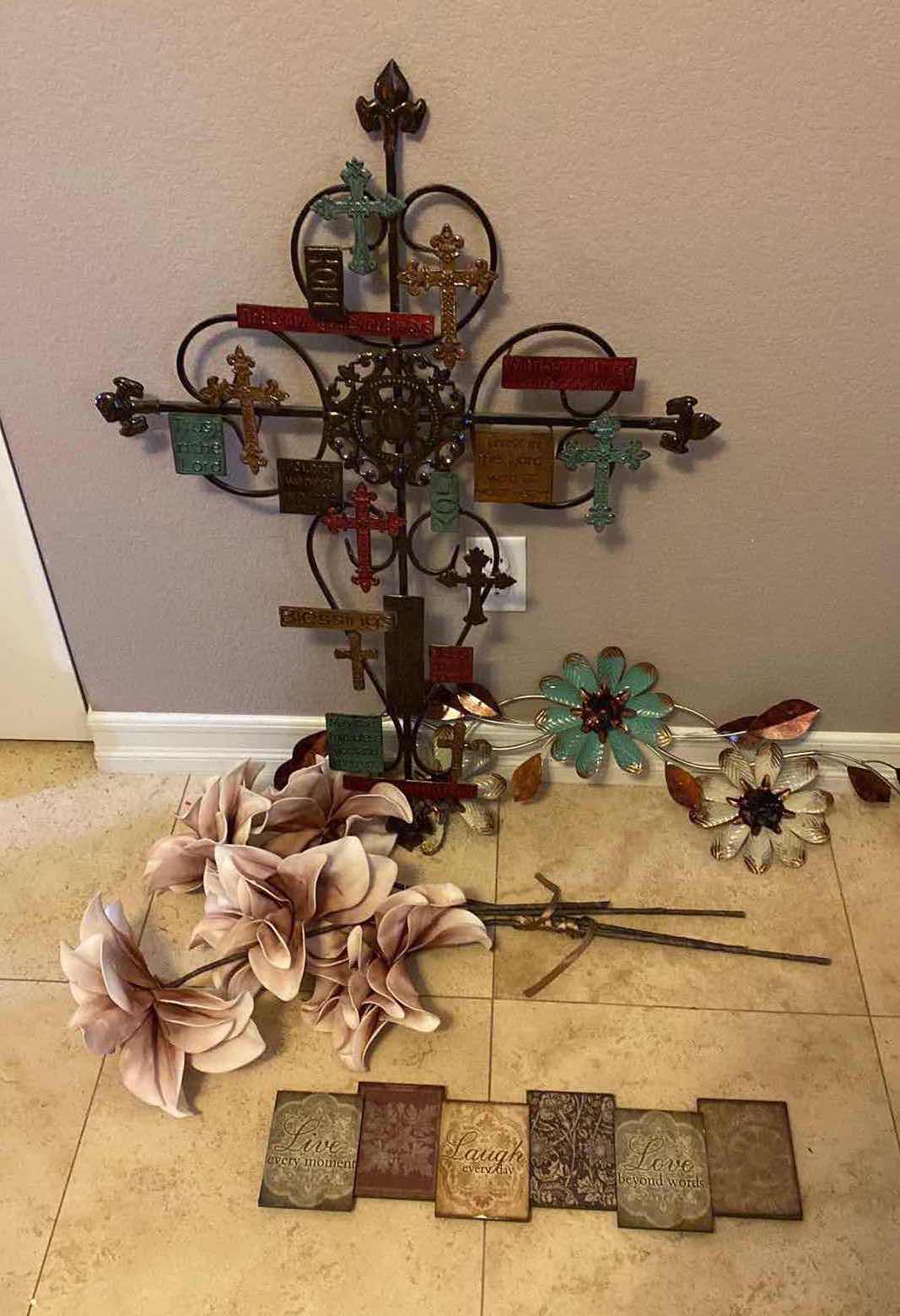 Photo 1 of METAL WALL DECOR LARGEST 26“ x 39“ FAUX FLORAL AND MORE