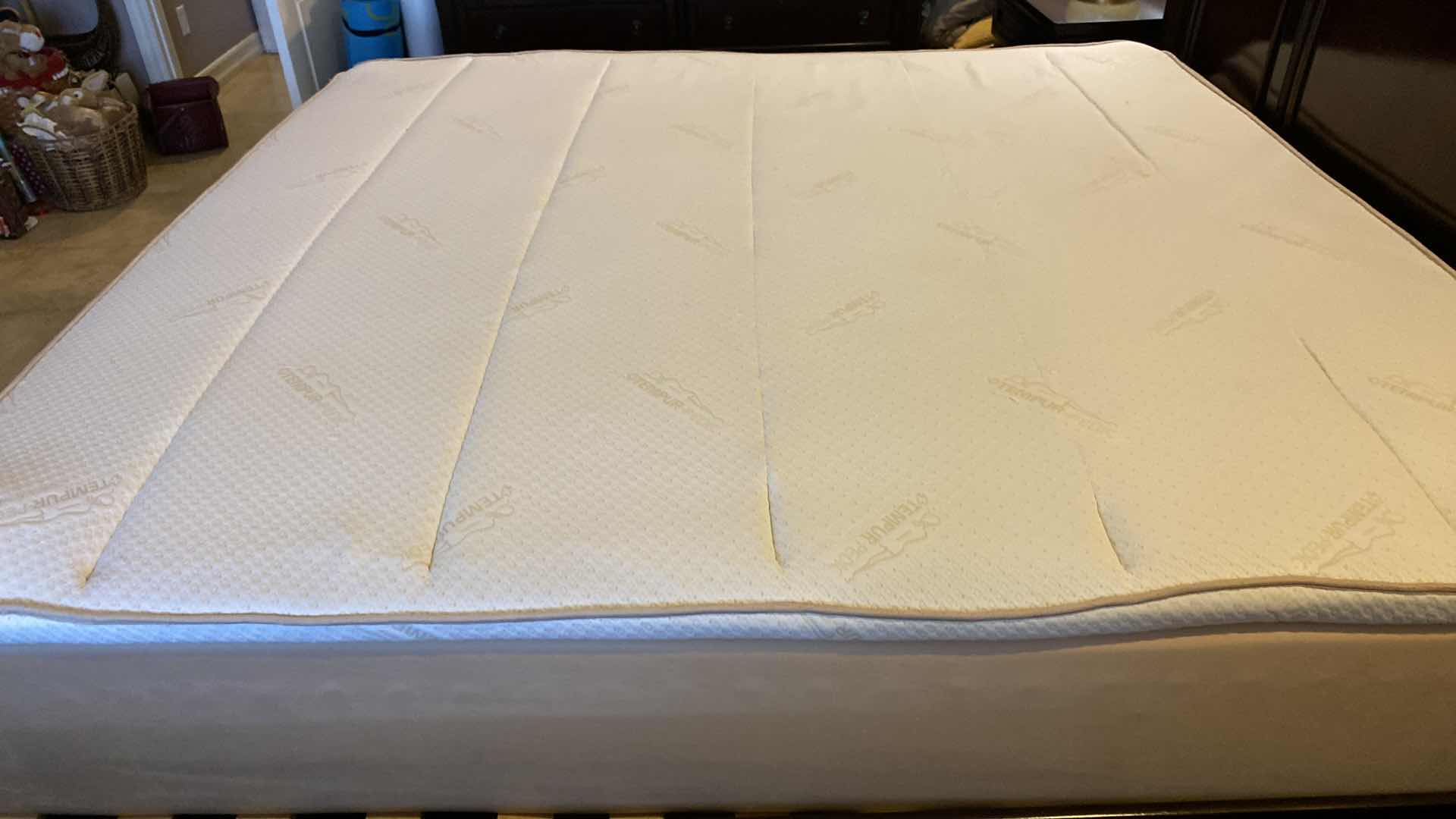 Photo 4 of ALLURE KING TEMPERPEDIC MATTRESS - BEDFRAME NOT INCLUDED
