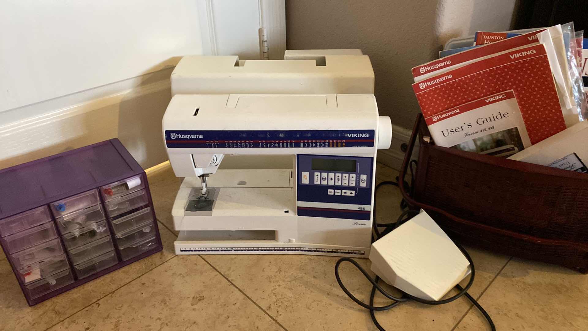 Photo 1 of $725 VIKING HUSQVARNA FREESIA MODEL 425 SEWING MACHINE