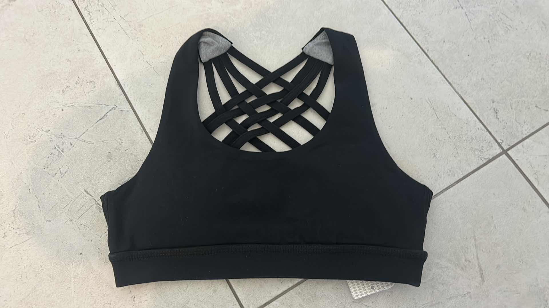 Photo 2 of 3 WOMENSWEAR- IN MOTION SPORTS CROP TOPS SIZE XXS