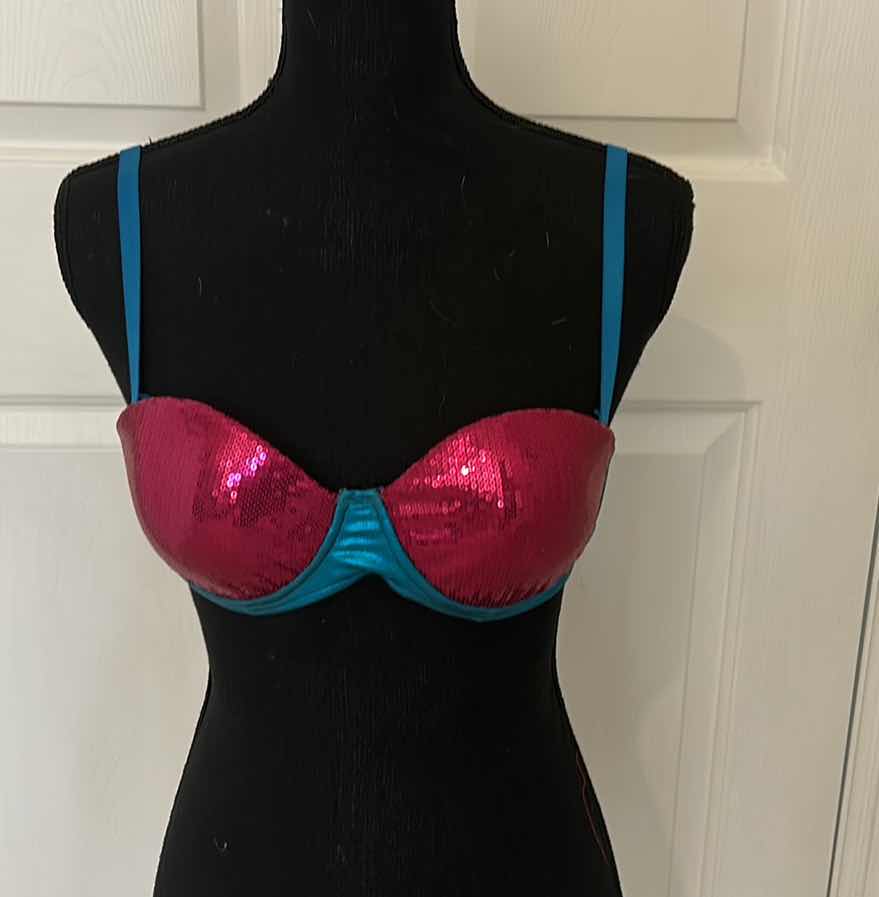 Photo 1 of 1 PC LA ROXX SEQUINED BRA, SIZE MED $49