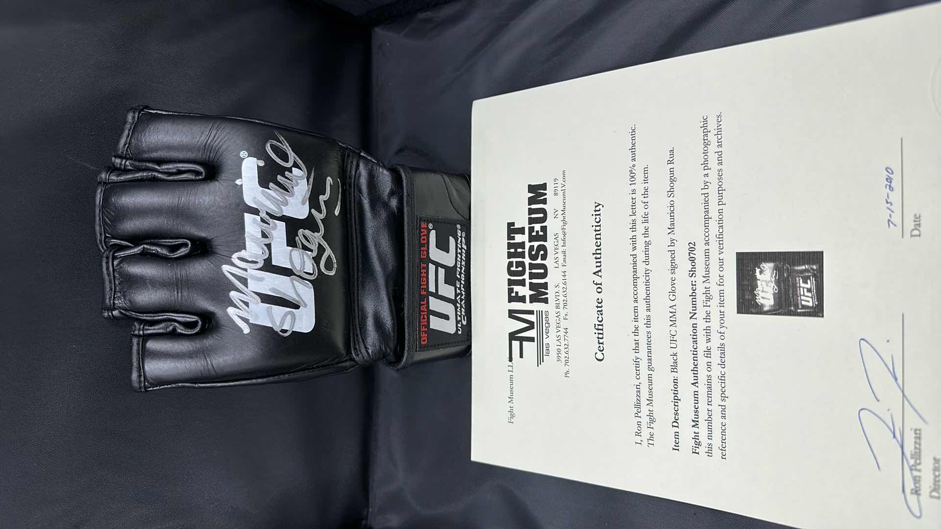 Photo 1 of MAURICIO SHOGUN RUA SIGNED UFC GLOVE W COA