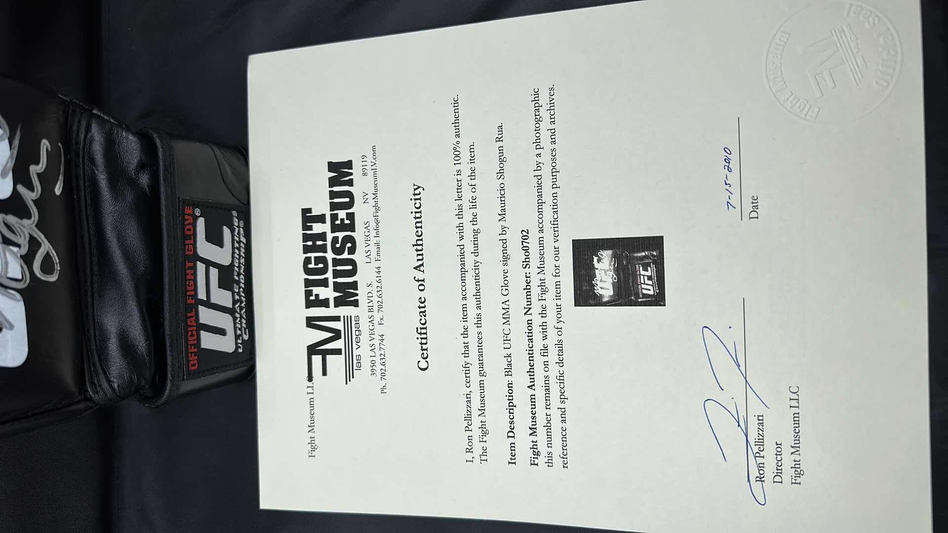 Photo 3 of MAURICIO SHOGUN RUA SIGNED UFC GLOVE W COA