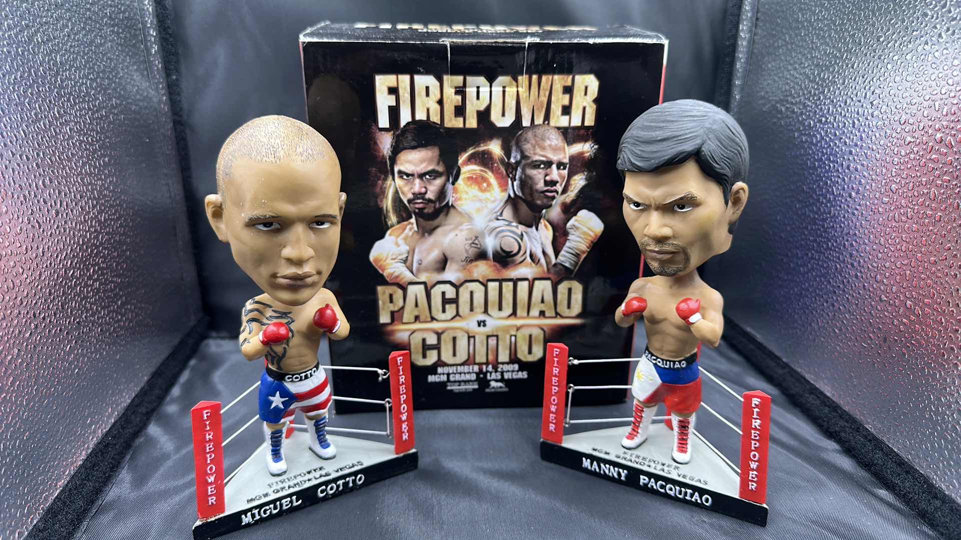 Photo 1 of PACQUIAO VS COTTO 2009 COLLECTOR BOBBLE HEADS