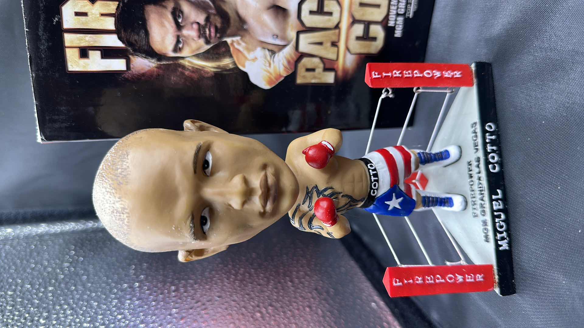 Photo 3 of PACQUIAO VS COTTO 2009 COLLECTOR BOBBLE HEADS