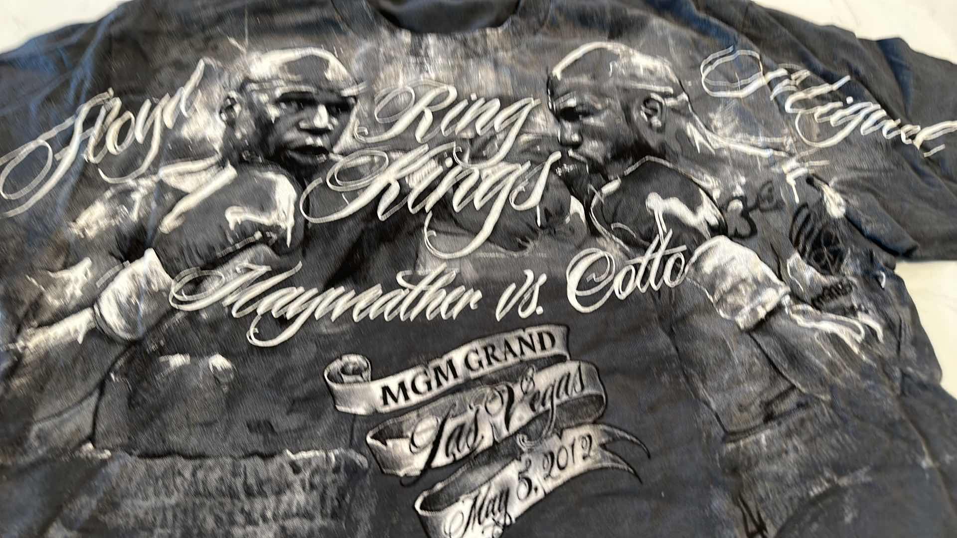 Photo 2 of FLOYD MAYWEATHER VS MIGUEL COTTO SHIRT S