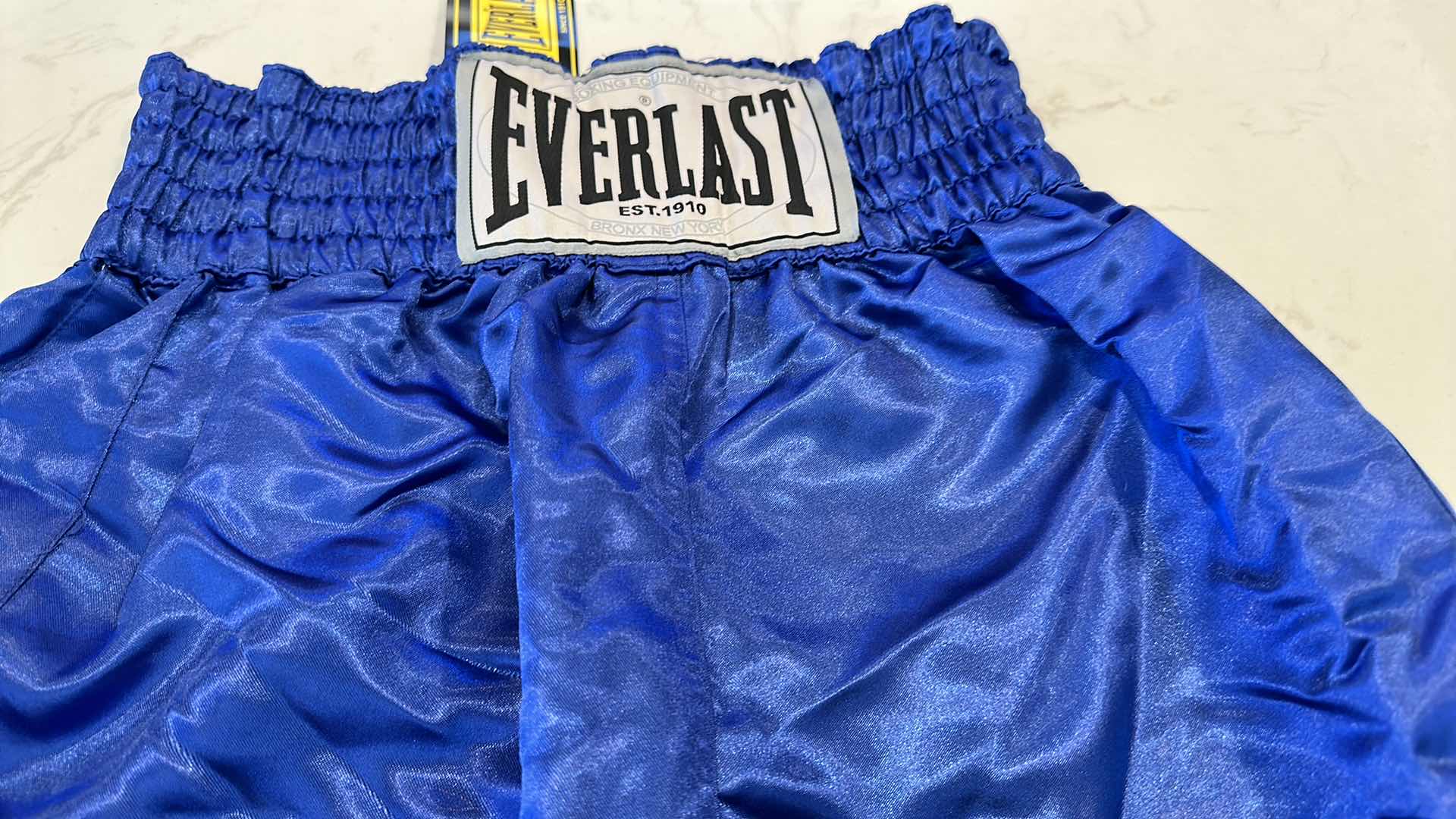 Photo 2 of BLUE EVERLAST BOXING TRUNKS SMALL