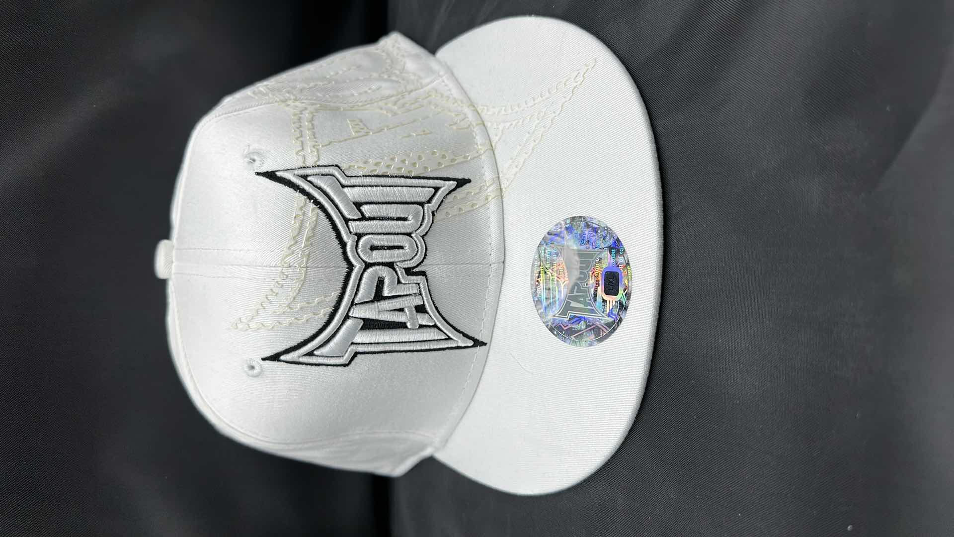 Photo 1 of TAPOUT HAT L/XL