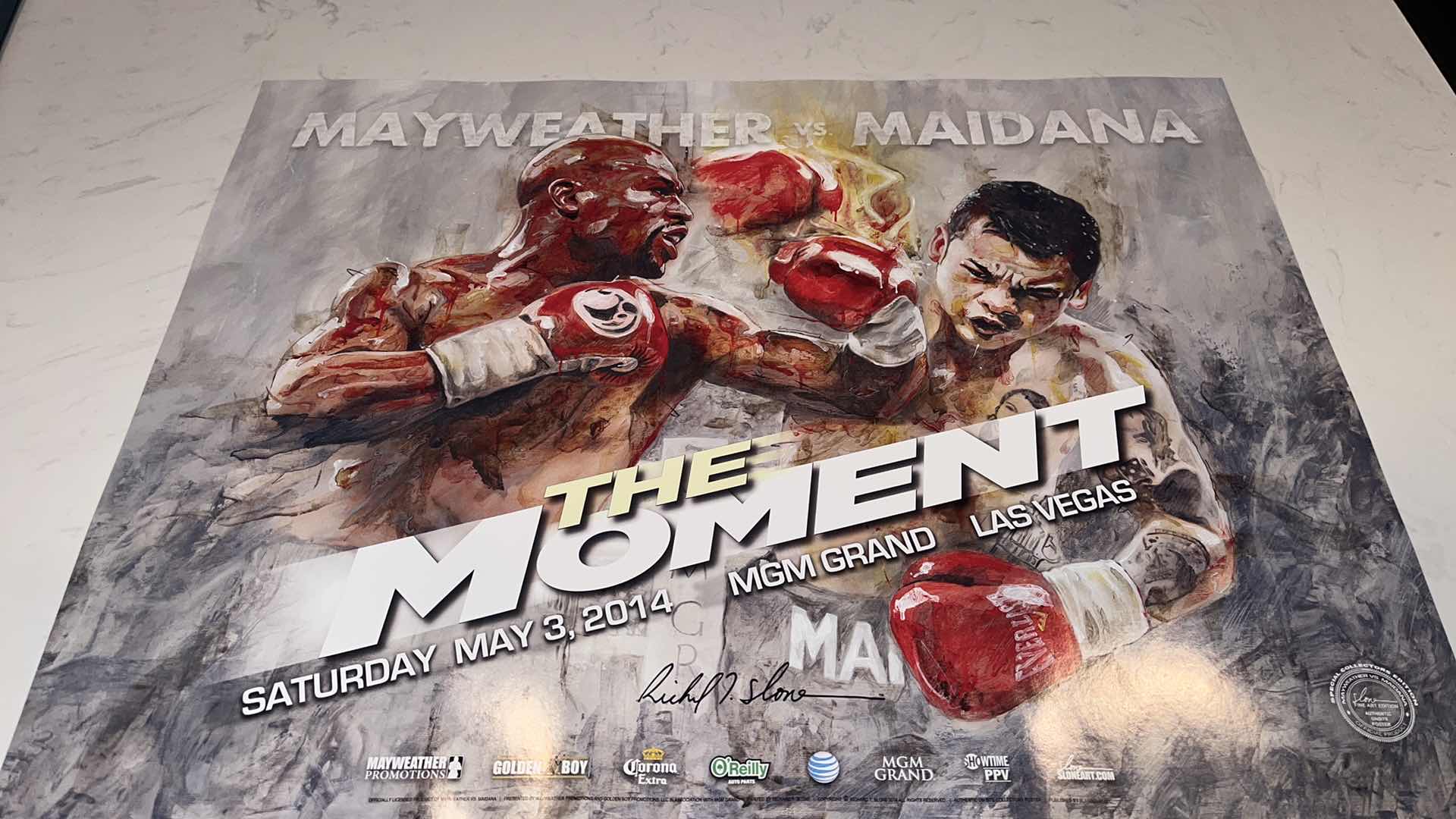 Photo 1 of MAYWEATHER VS MAIDANA FIGHT POSTER W18IN H 2FT