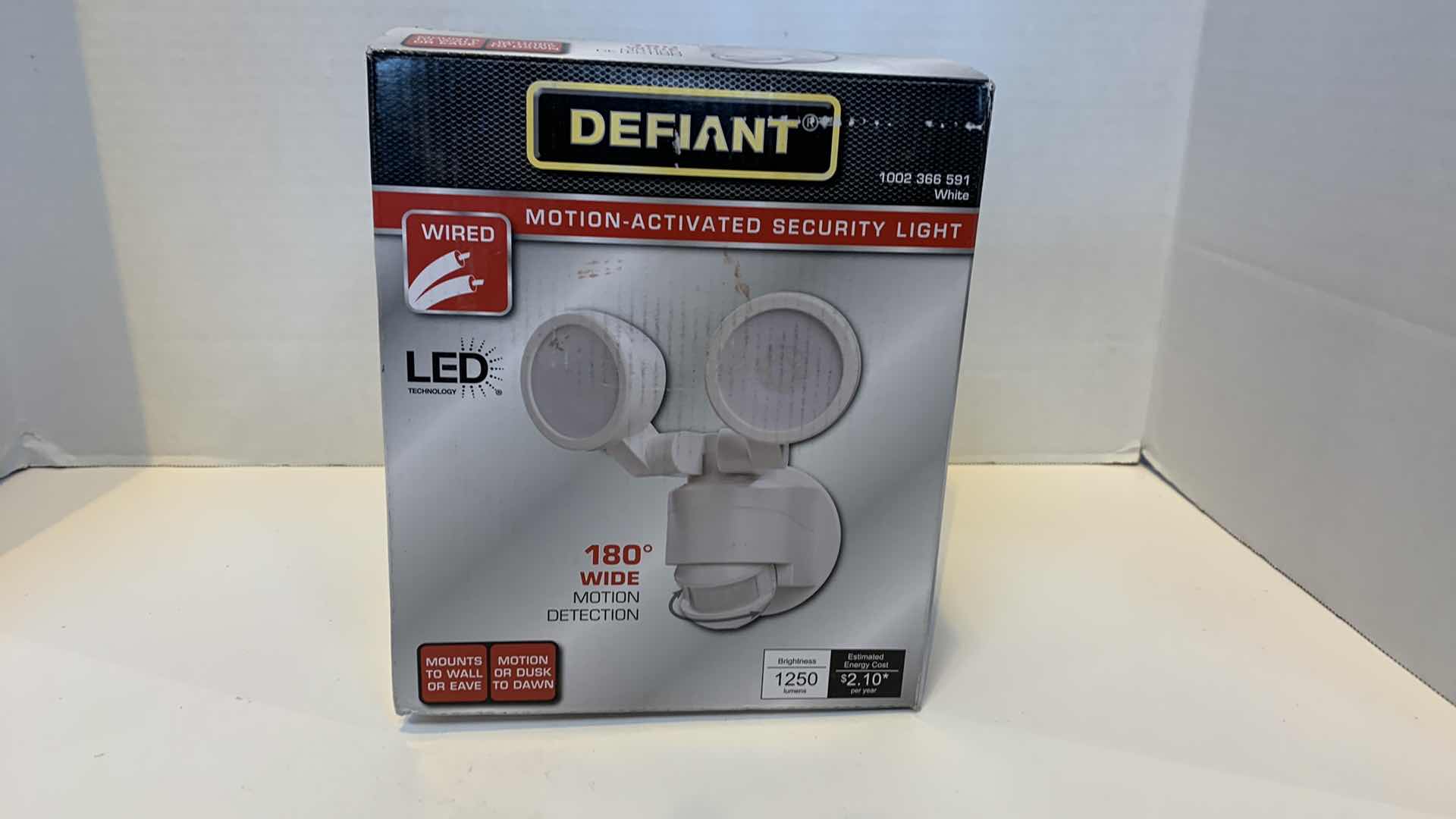 Photo 1 of DEFIANT MOTION ACTIVATED SECURITY LIGHT WIRED 1002 366 591