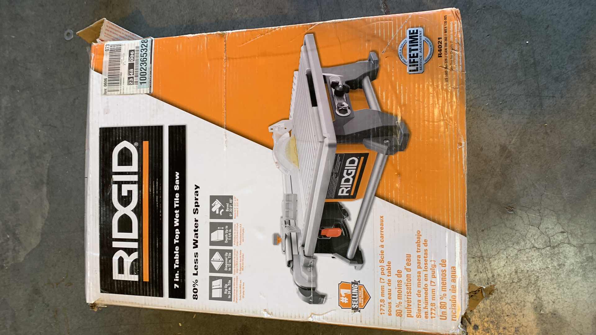 Photo 1 of RIGID 7” TABLE TOP WET SAW R4021