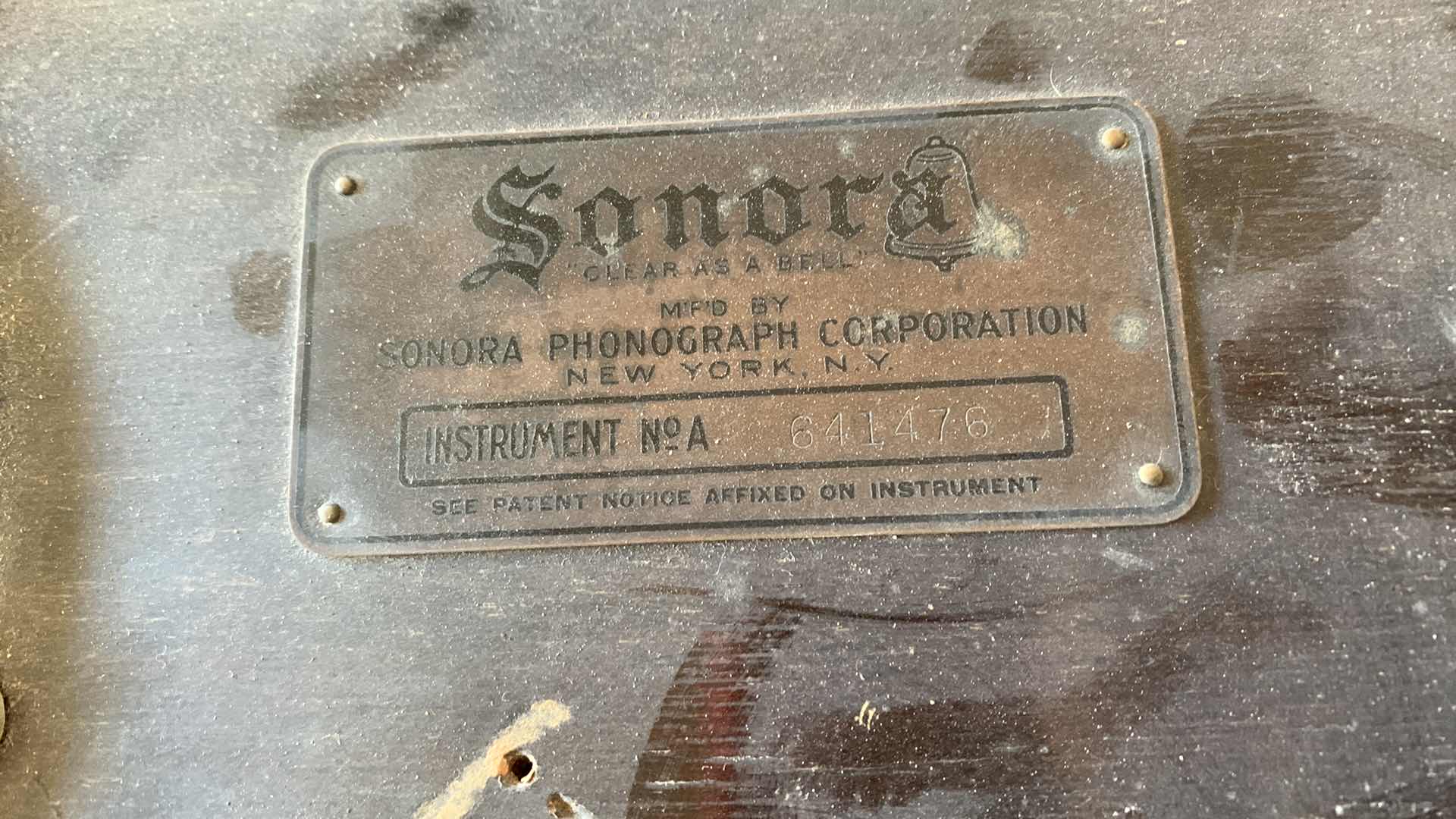 Photo 3 of VINTAGE SONORA RECORD PLAYER 1915