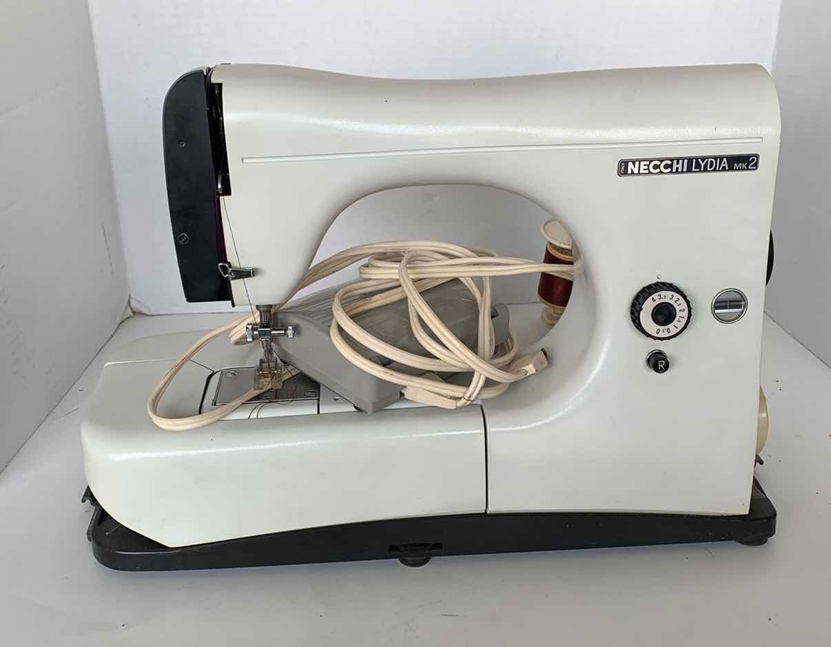 Photo 1 of VINTAGE NECCHI LYDIA MK2 SEWING MACHINE