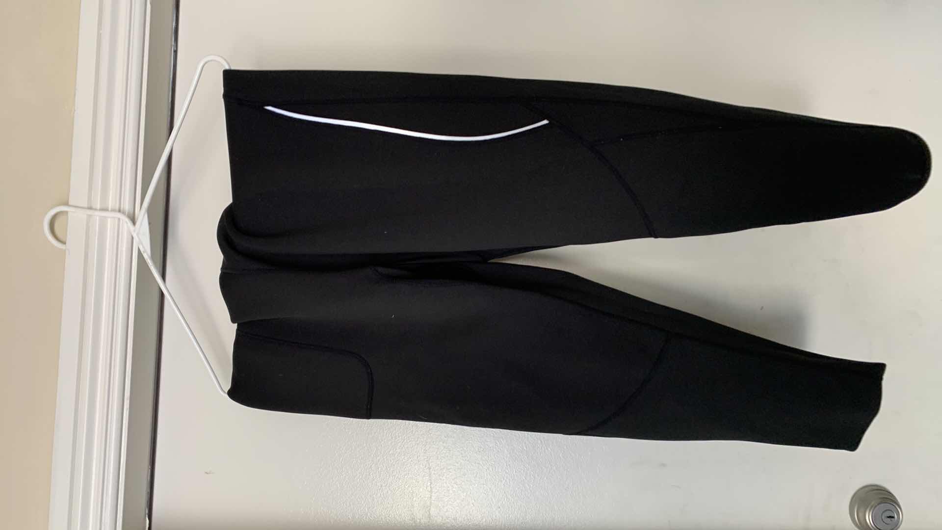 Photo 3 of SUNLAN MENS THIN WETSUIT TOP AND BOTTOM SIZE 3XL