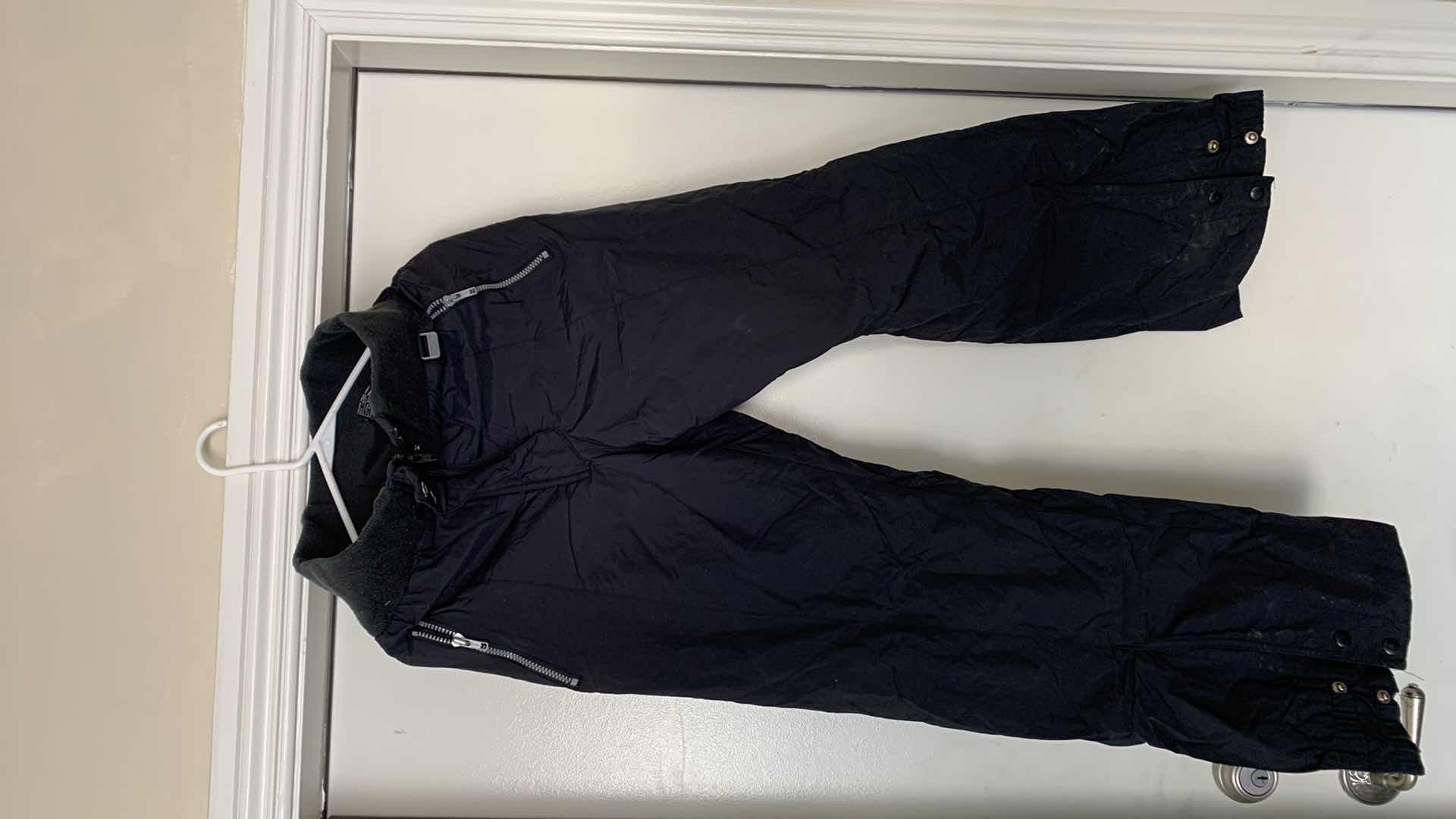 Photo 1 of MOUNTAIN GOAT LADIES SKI PANTS SIZE 6